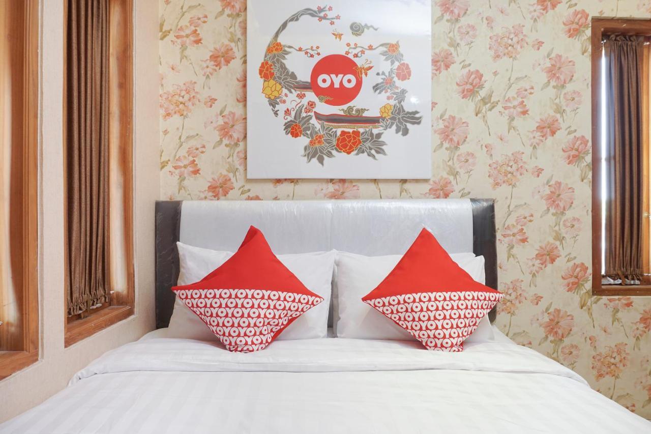 Super Oyo 444 Rafitha Homestay Baturetno Extérieur photo
