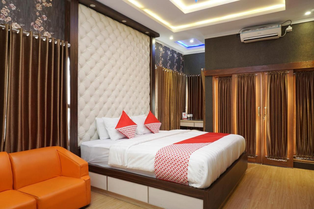 Super Oyo 444 Rafitha Homestay Baturetno Extérieur photo